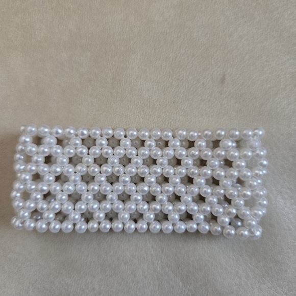 Beaded faux pearl stretch bracelet One size  White Lace Look Bangle Stackking - Picture 3 of 8